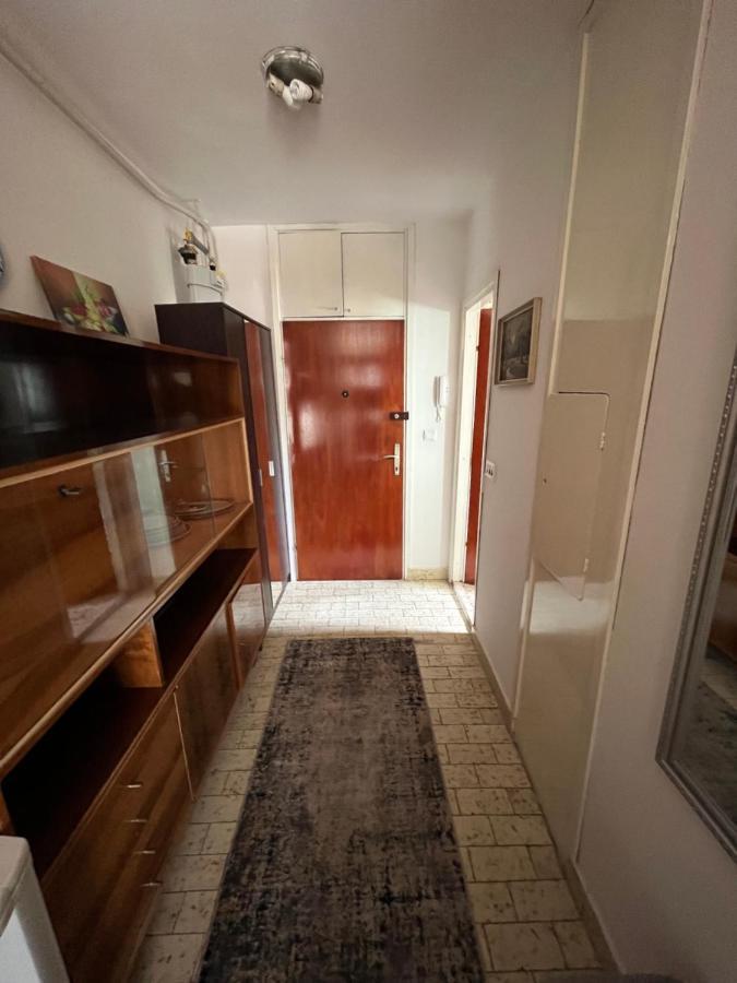 Apartman Niko Pula Luaran gambar