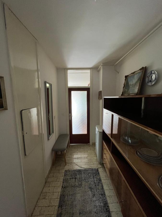 Apartman Niko Pula Luaran gambar