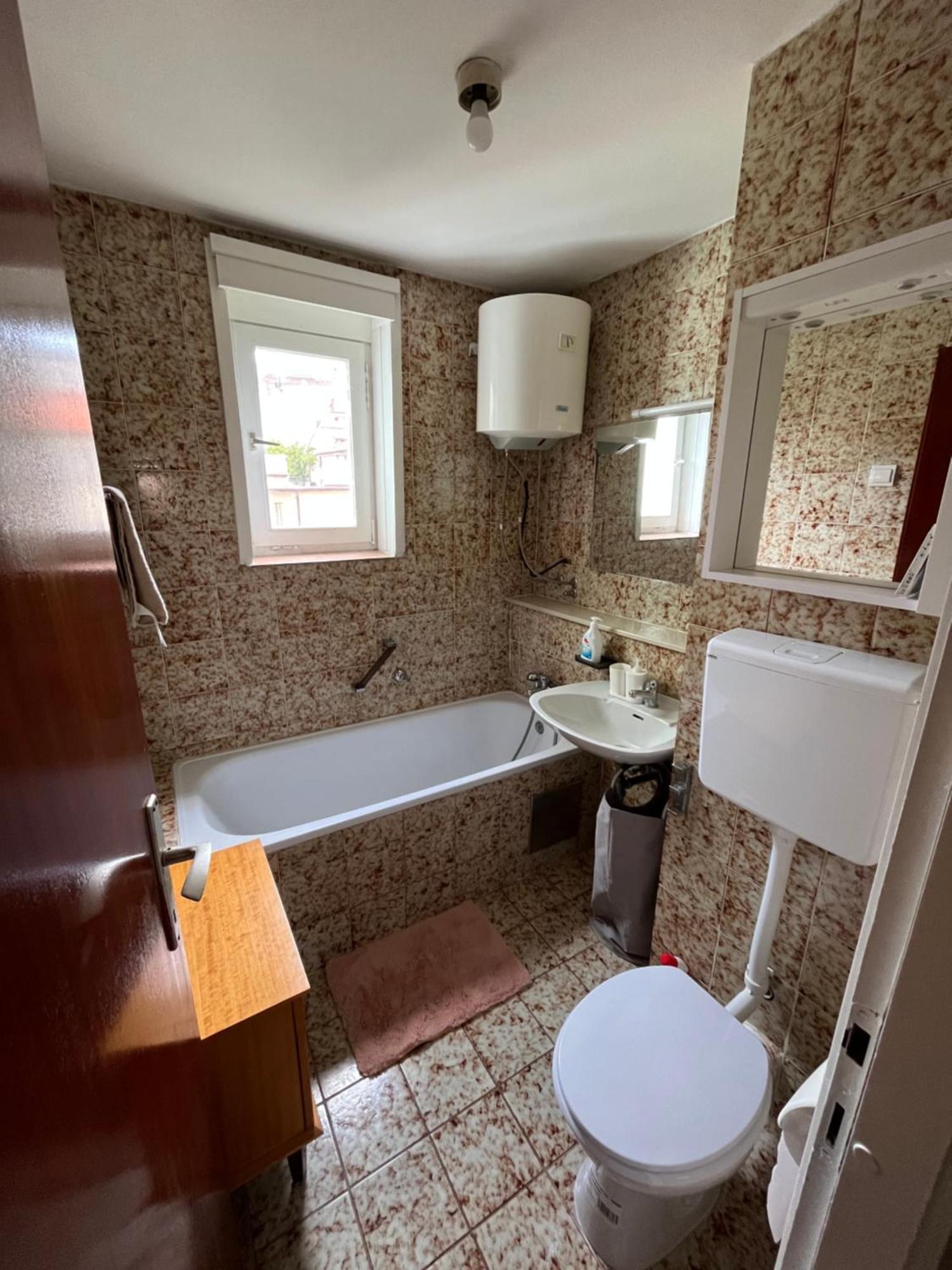 Apartman Niko Pula Luaran gambar