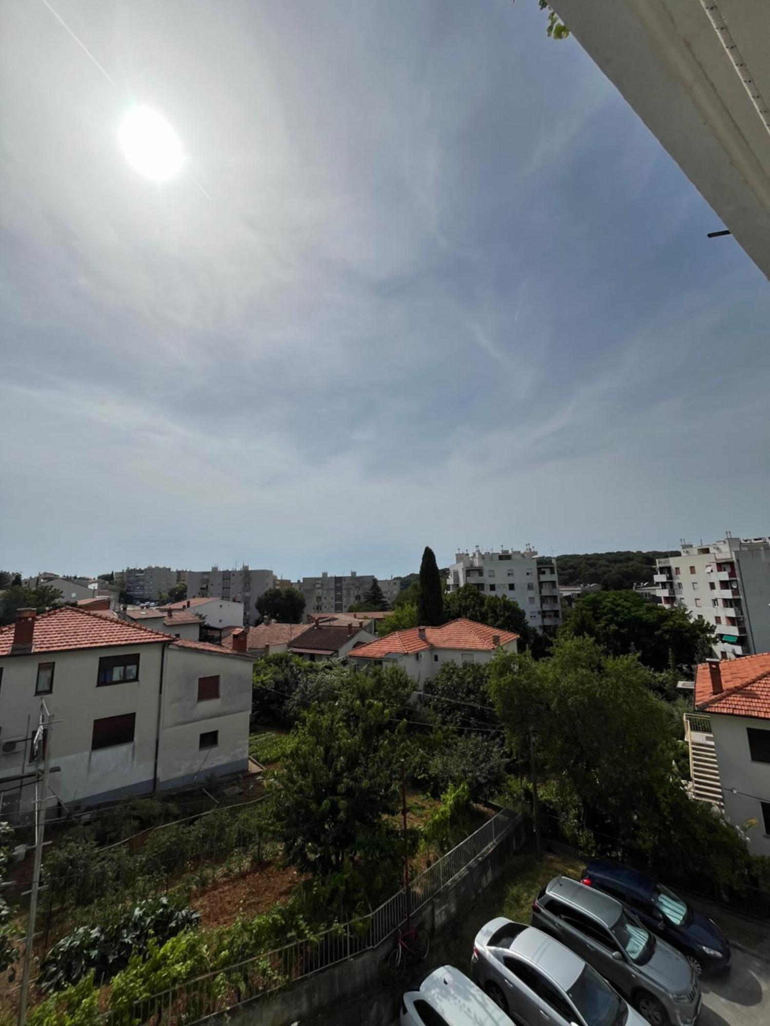 Apartman Niko Pula Luaran gambar
